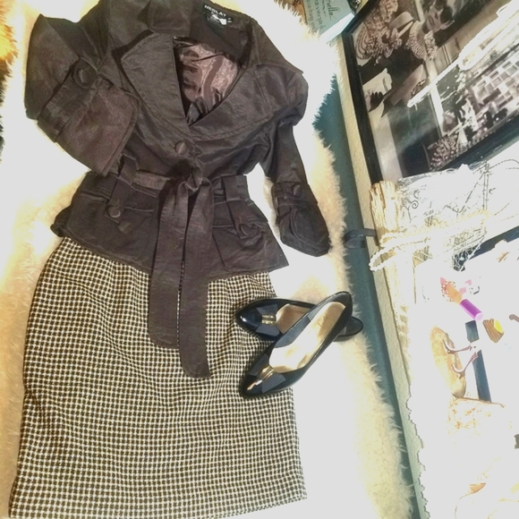 NESLAY Paris cropped jacket - Picture 7 of 7